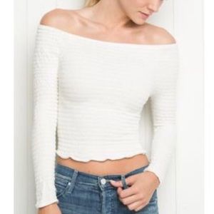Brandi Melville off shoulder MUST GO